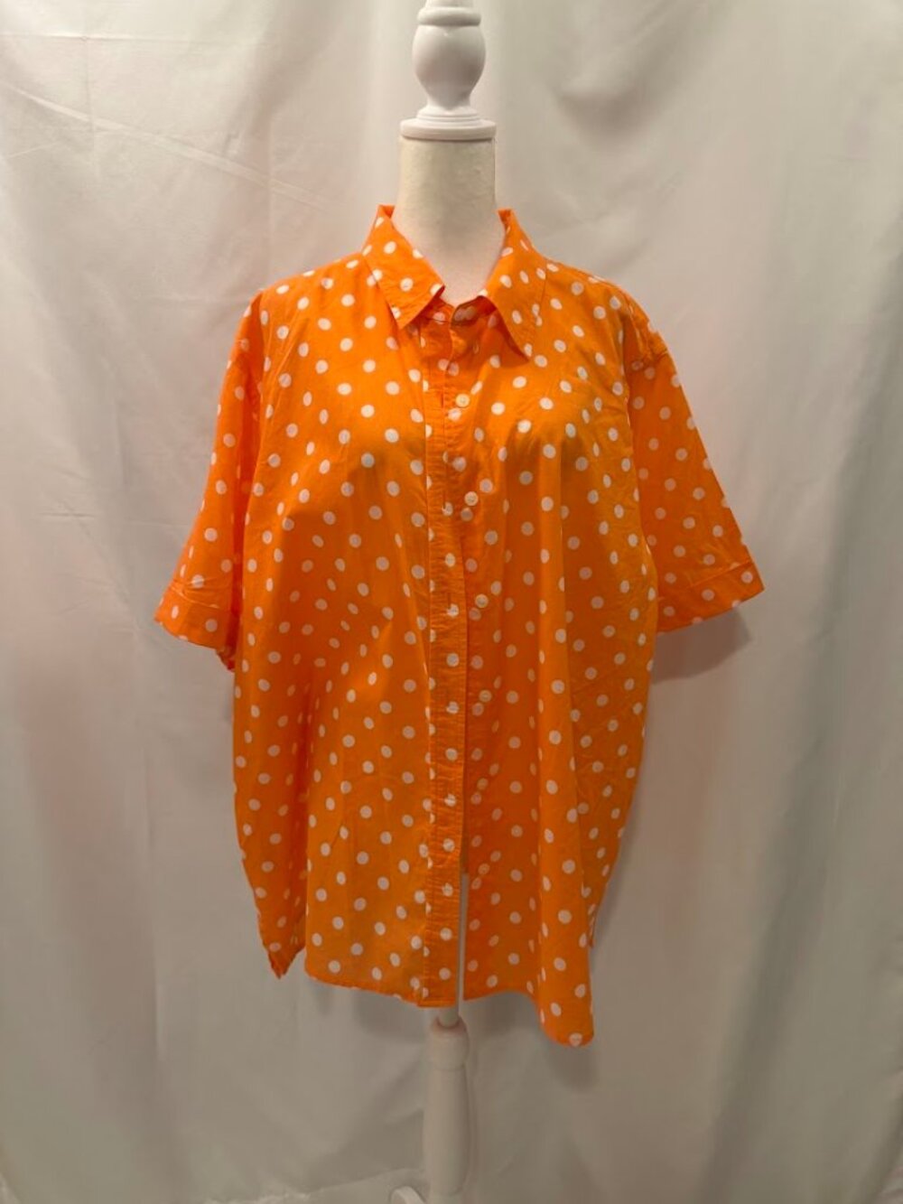 Women's Orange and White Polka Dot Short-Sleeve Cotton Button-Down Shirt - 3x - Picture 13 of 16